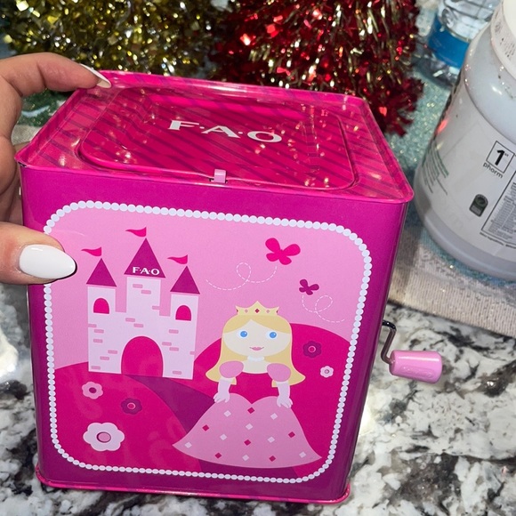 Vintage FAO Swartz princess Jack  in the box - Picture 1 of 3